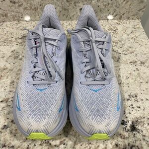 Hoka Clifton 9 Gull Sea Ice -gently worn.
